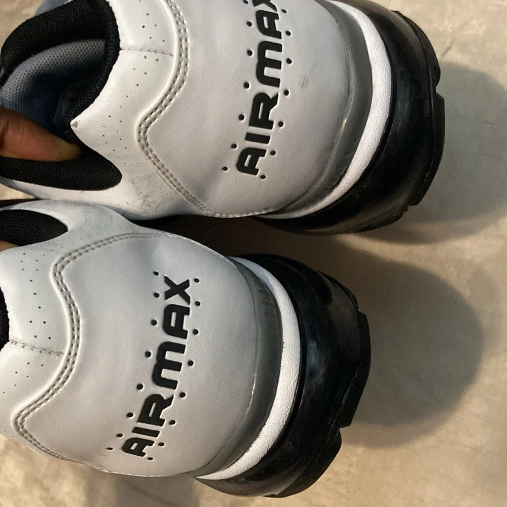 Nike Men's White Black Air Max + 2011 Leather Sneakers Size 7.5